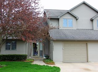 17932 Riverbluff Dr, Big Rapids, MI 49307
