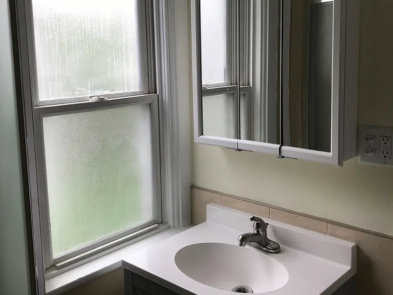 1931 Jackson Ave #2 — Photo 14