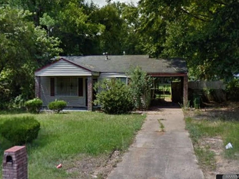 2nd image of 215 E Woodland Dr