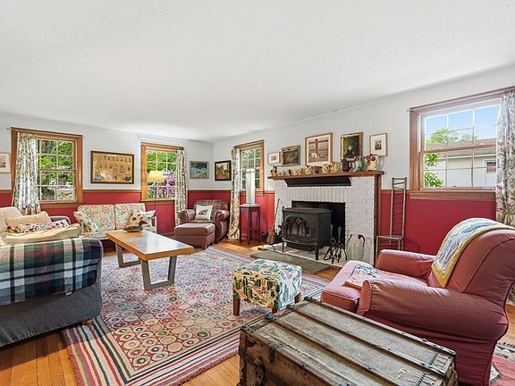 5th image of 6 Woodlawn Rd