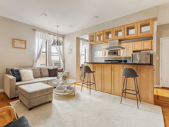 2nd image of 408 Saint Johns Pl APT 5F