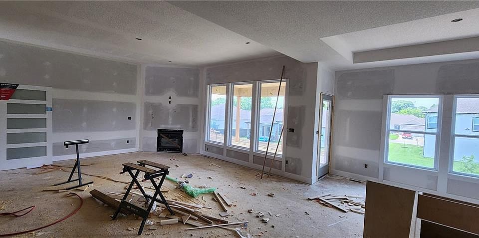 2nd image of 2377 NE Colonnade Ave