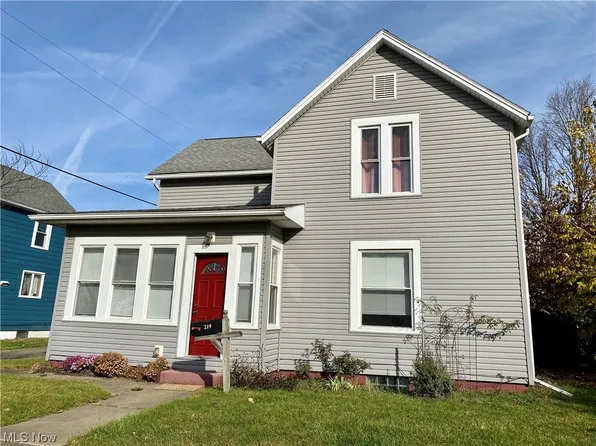 219 W Shafer Ave, Dover, OH 44622