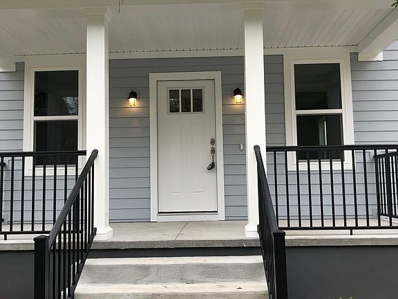2nd image of 1905 Grayson St