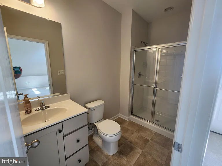 12 Stafford Pl — Photo 3