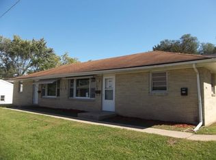 3205 Montrose Ave, Rockford, IL 61101