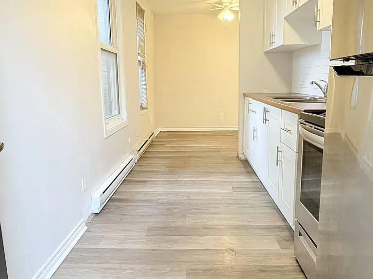 686 Lincoln Rd #2 — Photo 1