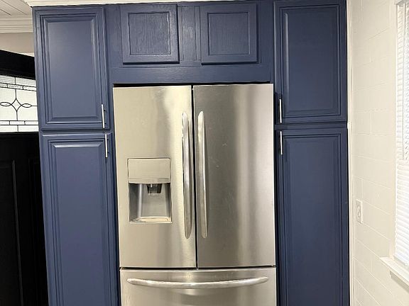3rd image of 2610 Caledonia Ct