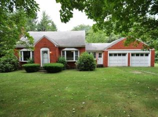 303 Lee Hook Rd, Lee, NH 03861
