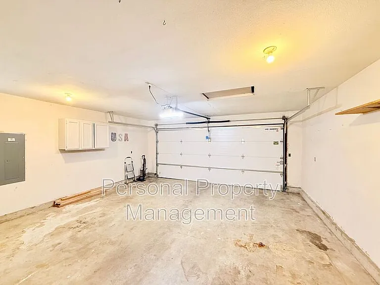 9411 NE Pinecreek St — Photo 20