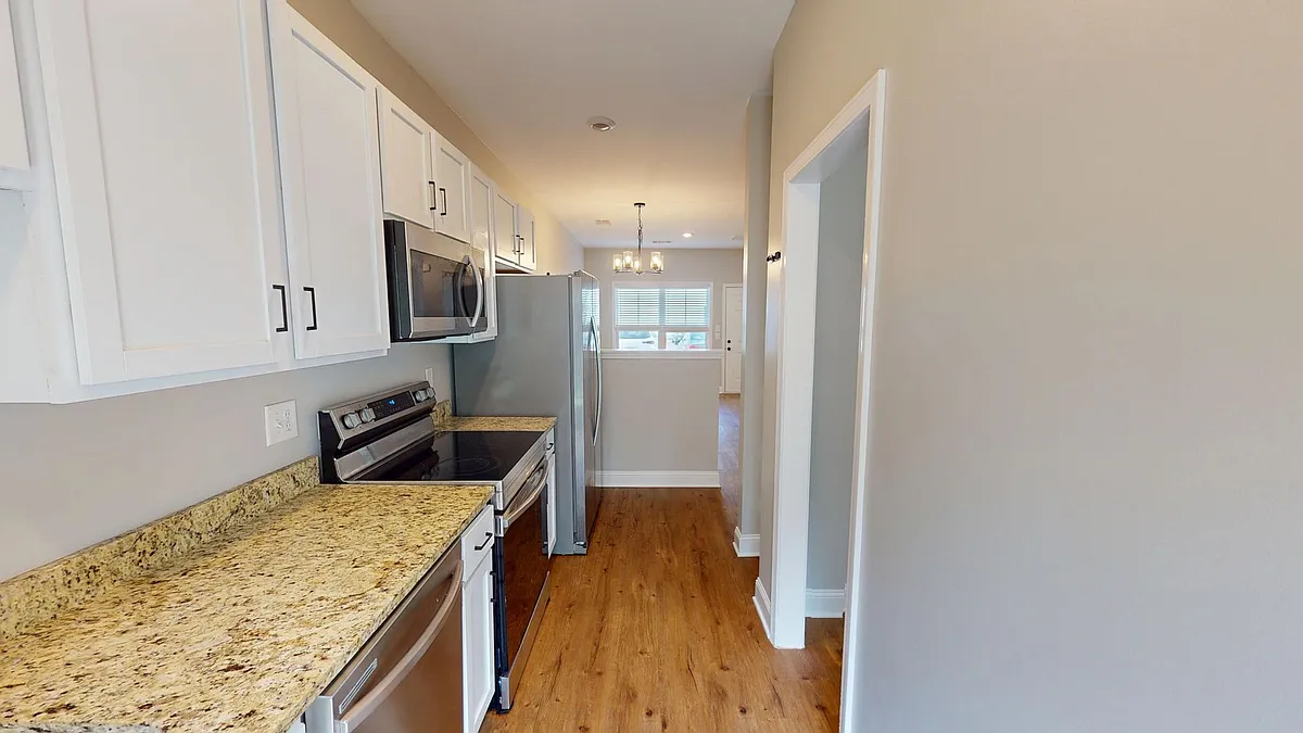 Building Photo - 804 Levitan Dr