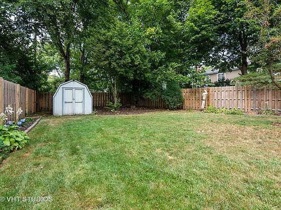 3rd image of 372 Woodstock Ave