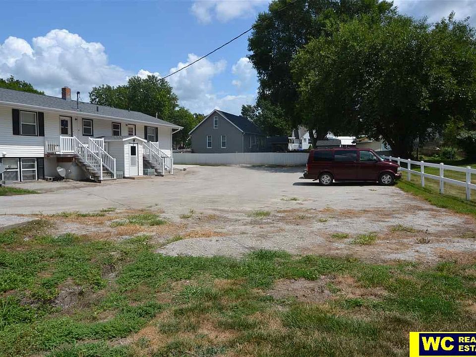 2nd image of 2351 College Dr