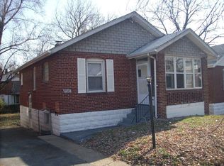 8348 Eton Pl, Saint Louis, MO