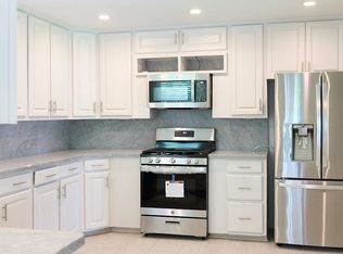 9326 Willowview Ln, Houston, TX 77080