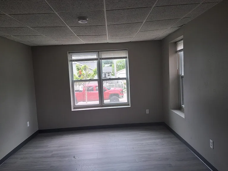 317 Morris St — Photo 5