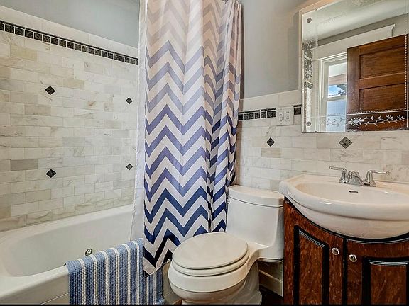 3rd image of 3823-23A E Allerton Ave