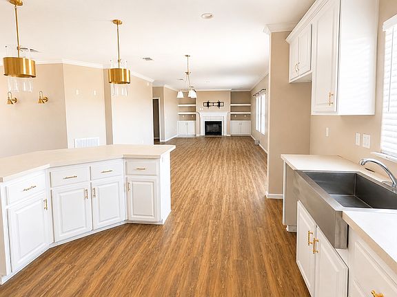 5th image of 15636 Shark Rd W