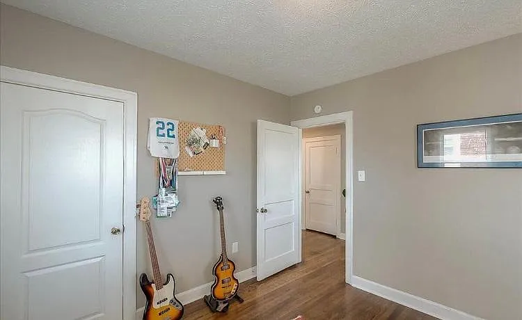 1141 Sparks Rd — Photo 16