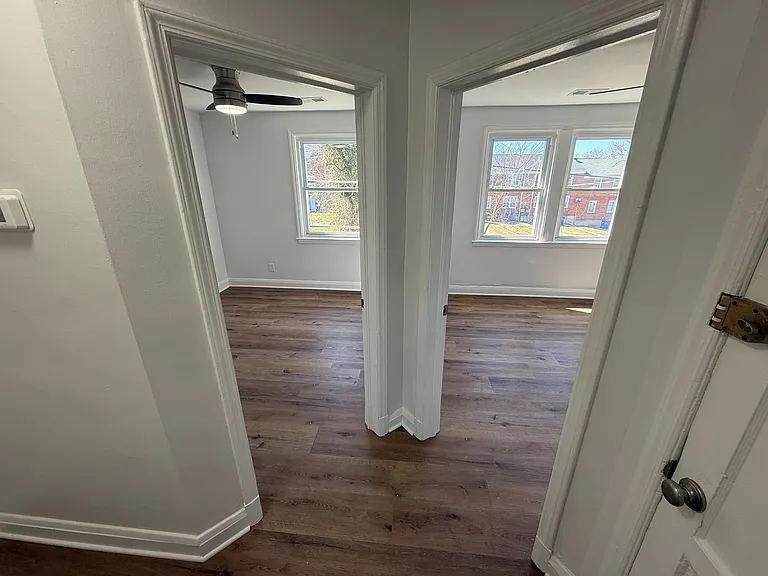 5618 Midwood Ave #1 — Photo 10