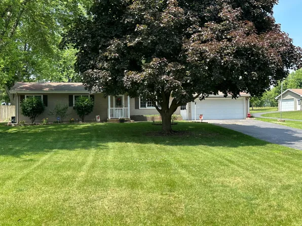 12855 Lawrence Rd, Sterling, IL 61081