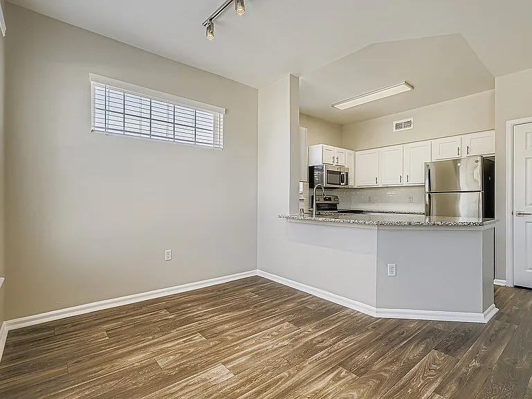 35 Paloma Hts. #203 RainMesa - Print Quality - 004 - 06 Breakfast Area
