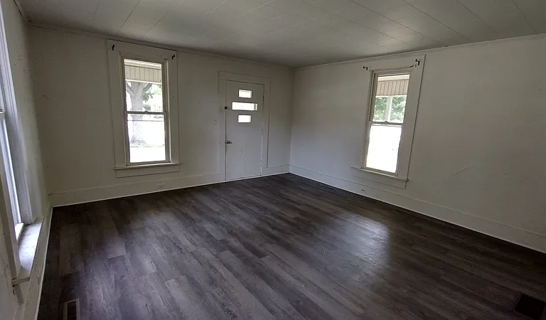 700 E High Ave — Photo 6