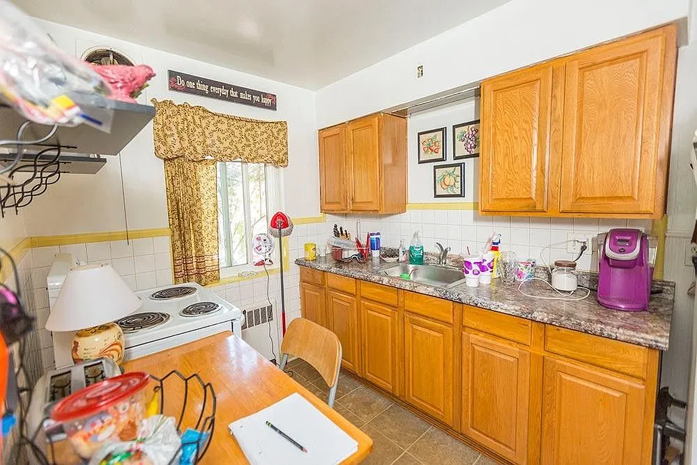 1726 Sutton Ave — Photo 2