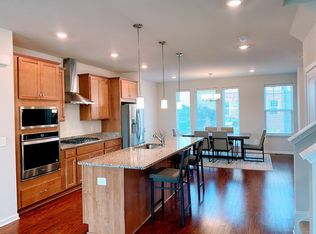 42975 Lost Farm Ter, Leesburg, VA 20175