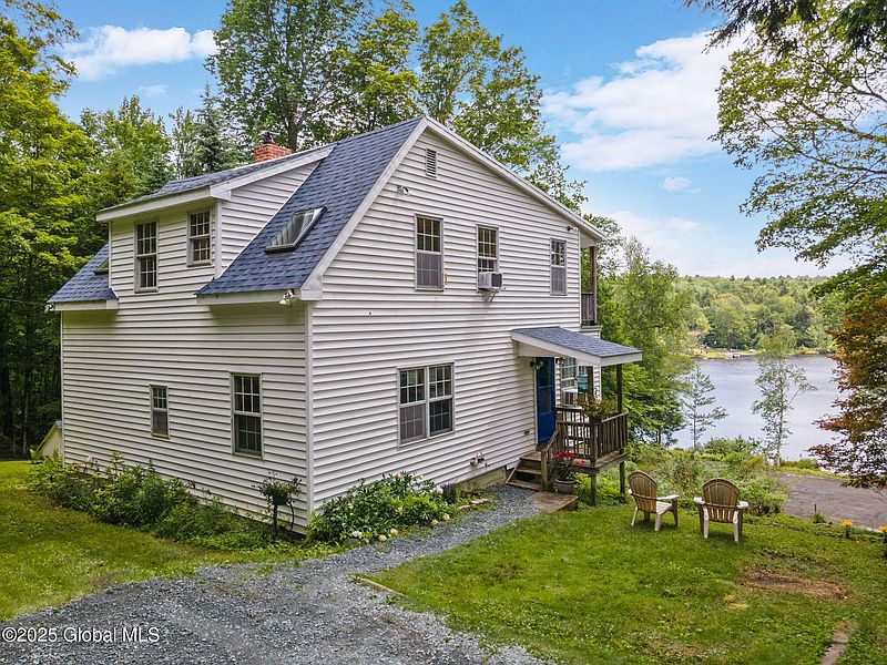 2nd image of 307 S Long Pond Road