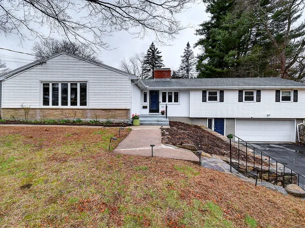 35 Tumblebrook Lane, West Hartford, CT 06117