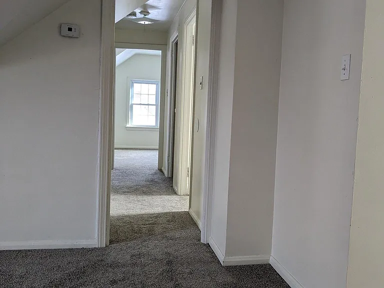 3701 Ingleside Rd #UPSTAIRS — Photo 12