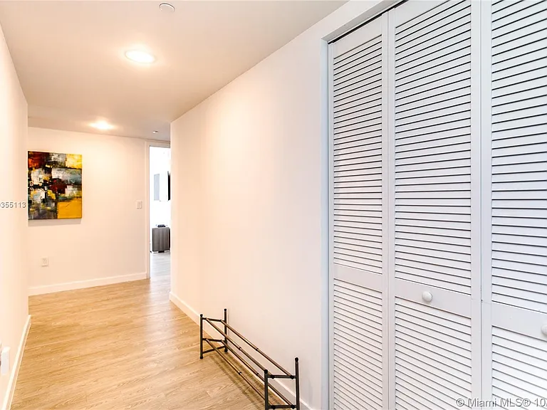 2600 E Hallandale Beach Blvd #T501 — Photo 2