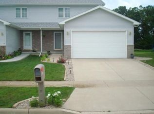 328 Santa Maria Dr, Arlington, WI 53911