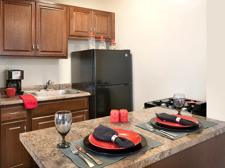 Hamilton Apartments — Photo 7