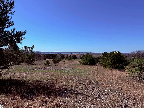5th image of Helena Rd