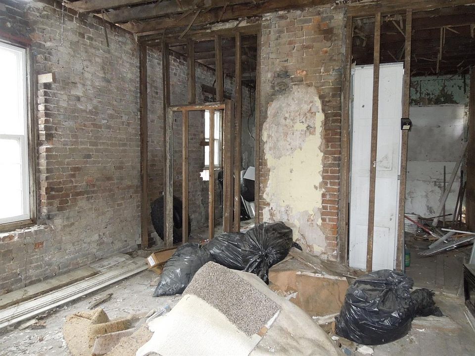 2nd image of 466 High St