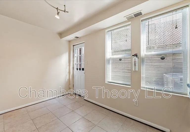 533 Florida Ave NW #2 — Photo 13