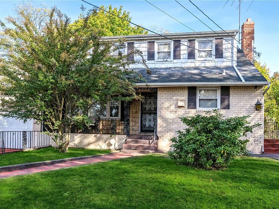 1st image of 107 Maple Dr