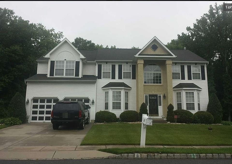 1st image of 6 Taisley Ln