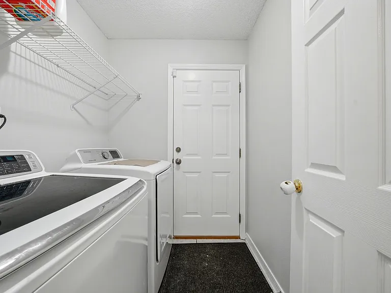 519 Batten Blvd — Photo 9