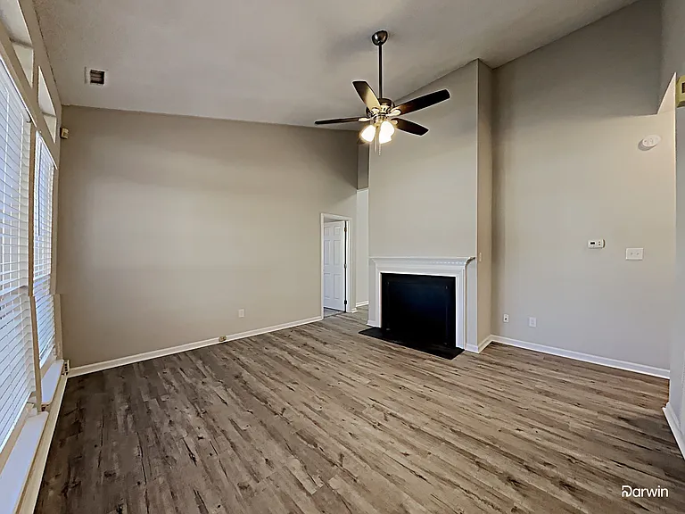 423 Cottonwood Park Dr — Photo 7