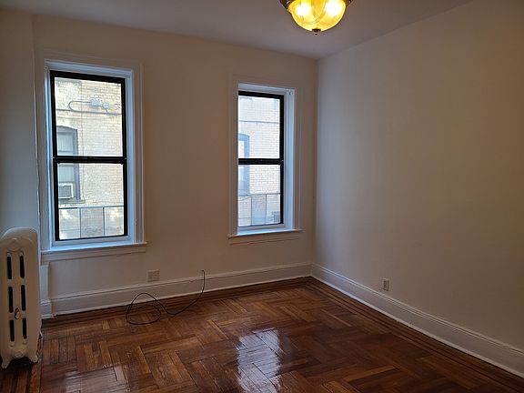 4th image of 452 Park Pl APT 1A