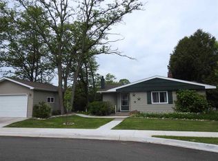 105 Iron St, Norway, MI 49870