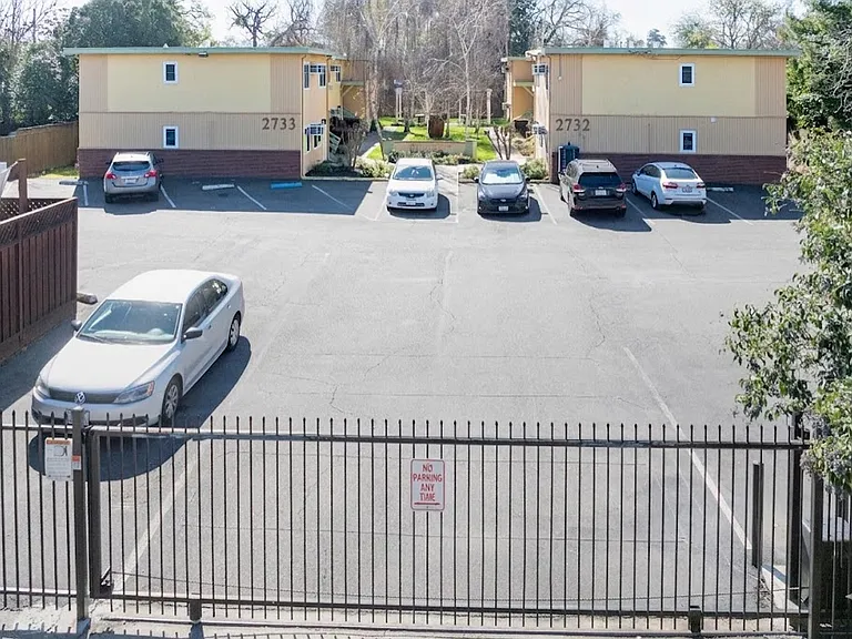 2732 San Jose Way #11 — Photo 17