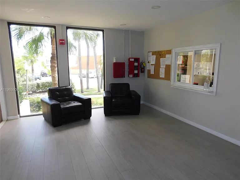 8025 SW 107th Ave #321 — Photo 21