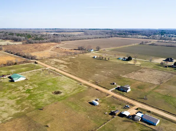 2 County Road 381, Bono, AR 72416