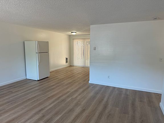3rd image of 1152 NE 17th Ave
