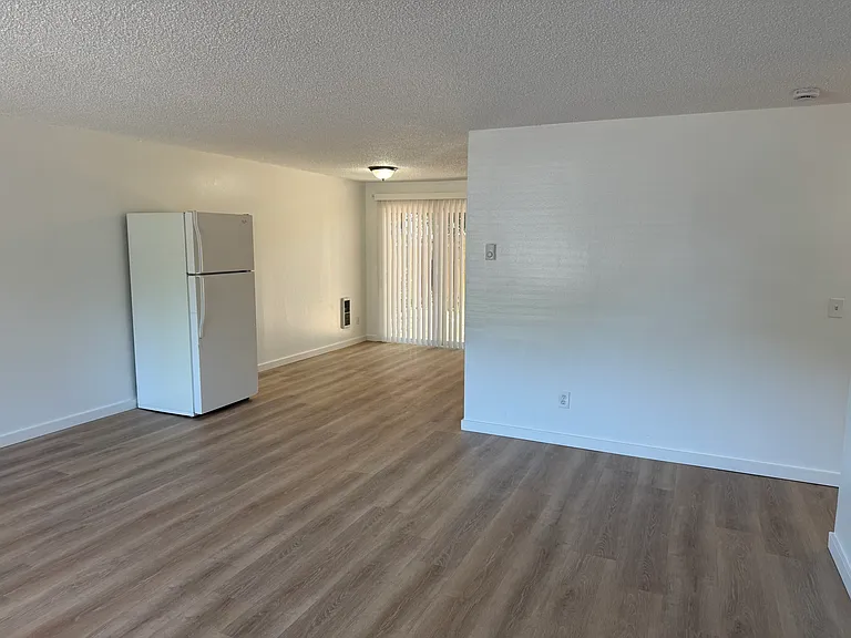 1152 NE 17th Ave — Photo 3