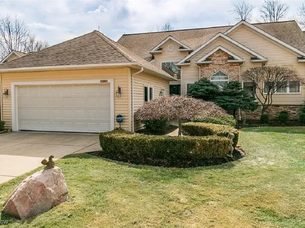 396 Muirfield Dr, Highland Heights, OH 44143